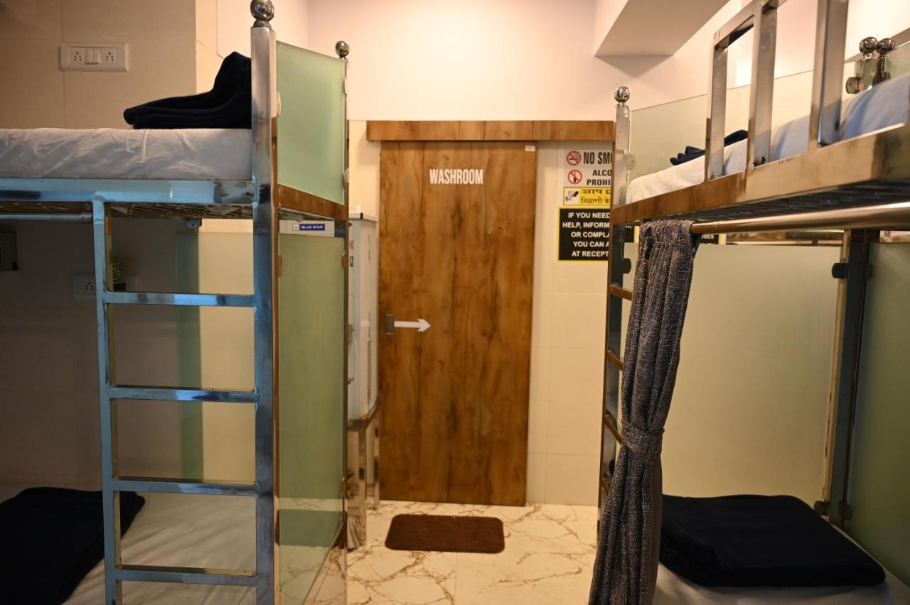 Sagar Dormitory Andheri - Nearest To Andheri Railway Station West Bombay Eksteriør billede