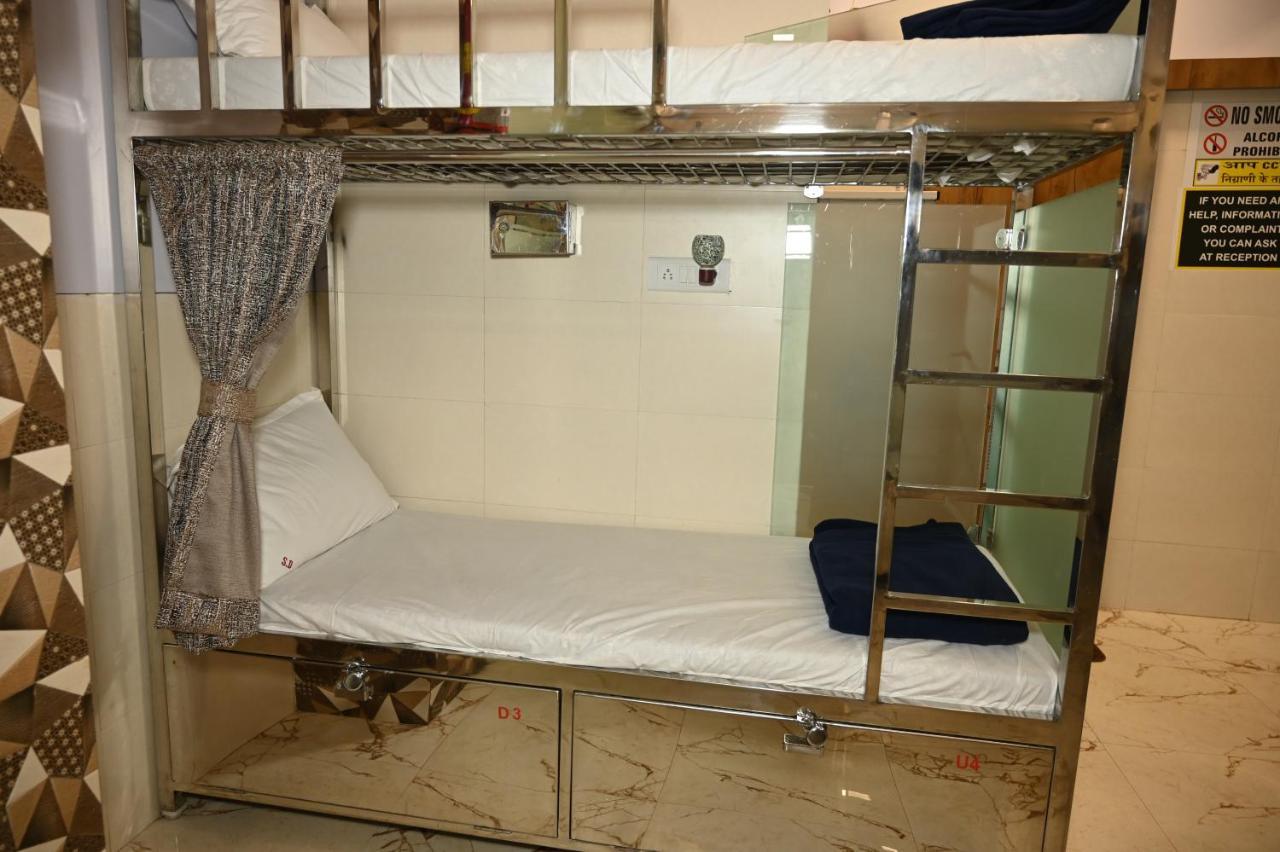 Sagar Dormitory Andheri - Nearest To Andheri Railway Station West Bombay Eksteriør billede